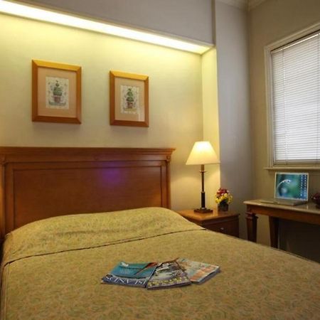 Sunny Bay Suites Manila Exterior photo