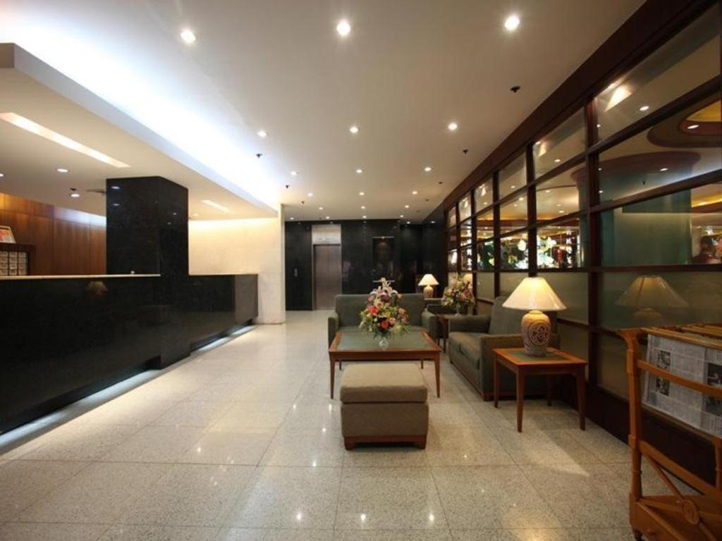 Sunny Bay Suites Manila Exterior photo