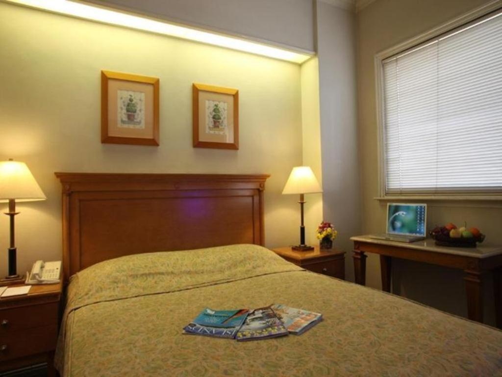 Sunny Bay Suites Manila Exterior photo